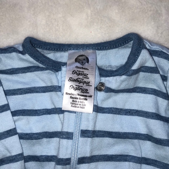 Gerber Organic Footed Pajamas | Size Newborn - Picture 2 of 2